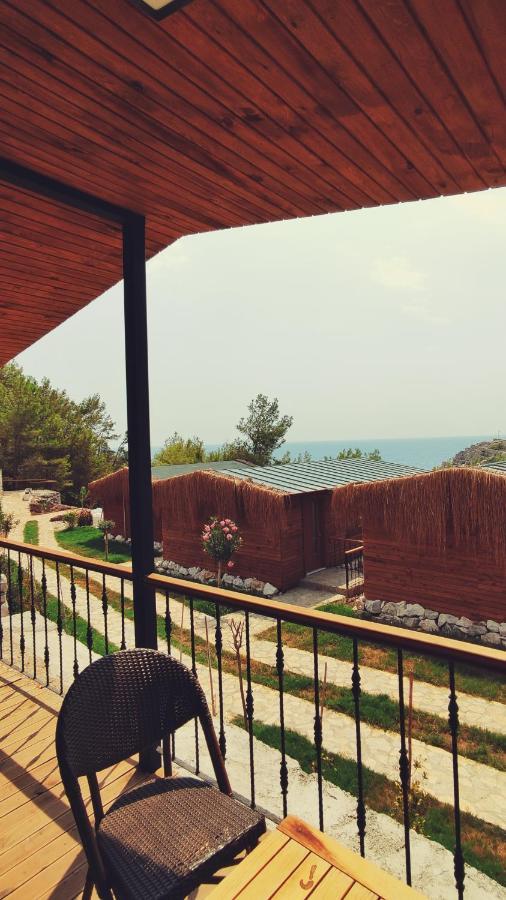 Rocas Roja Beach Hotel Faralya Extérieur photo